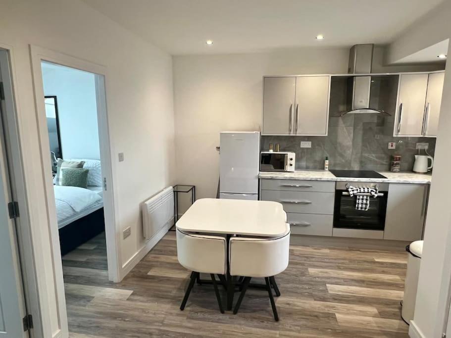 New 2 Bed Preston City Centre Flat - Sleeps 4 Eksteriør bilde