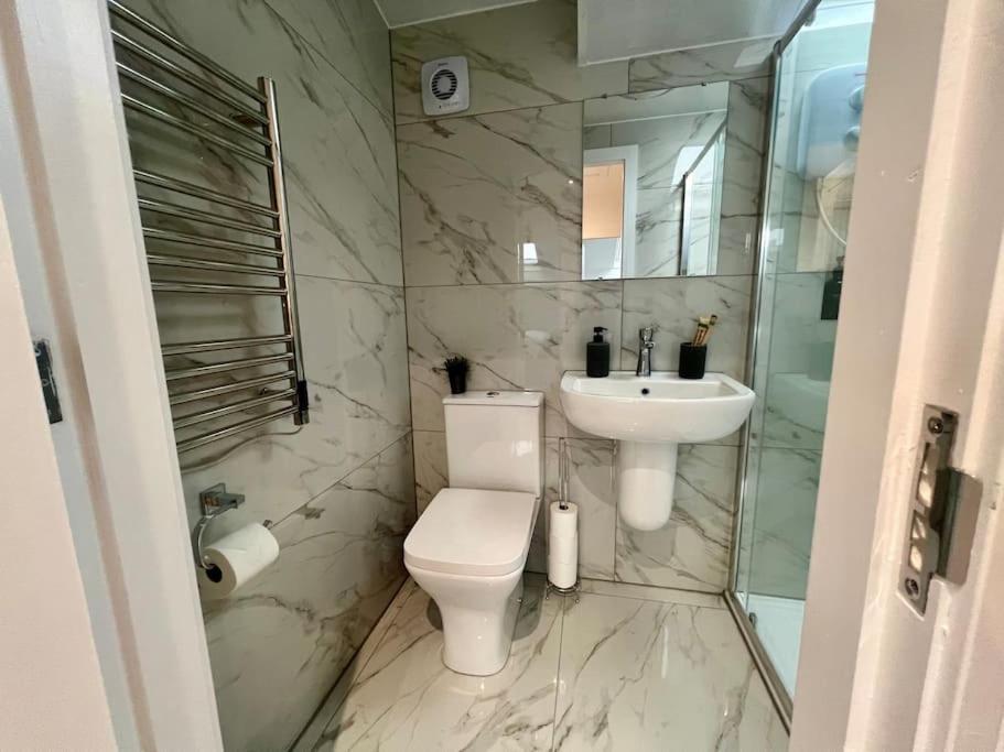 New 2 Bed Preston City Centre Flat - Sleeps 4 Eksteriør bilde